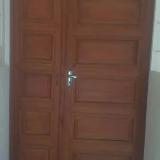 هتل Rose Wood Lounge