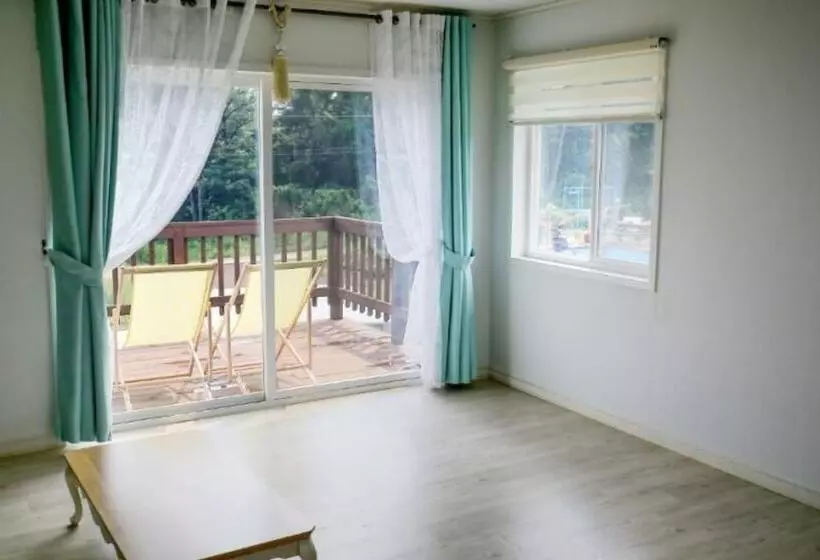 ホテル Seogwipo Atiae Pension