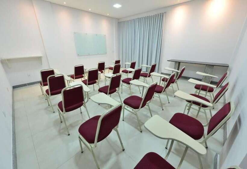 هتل Vinds Economic