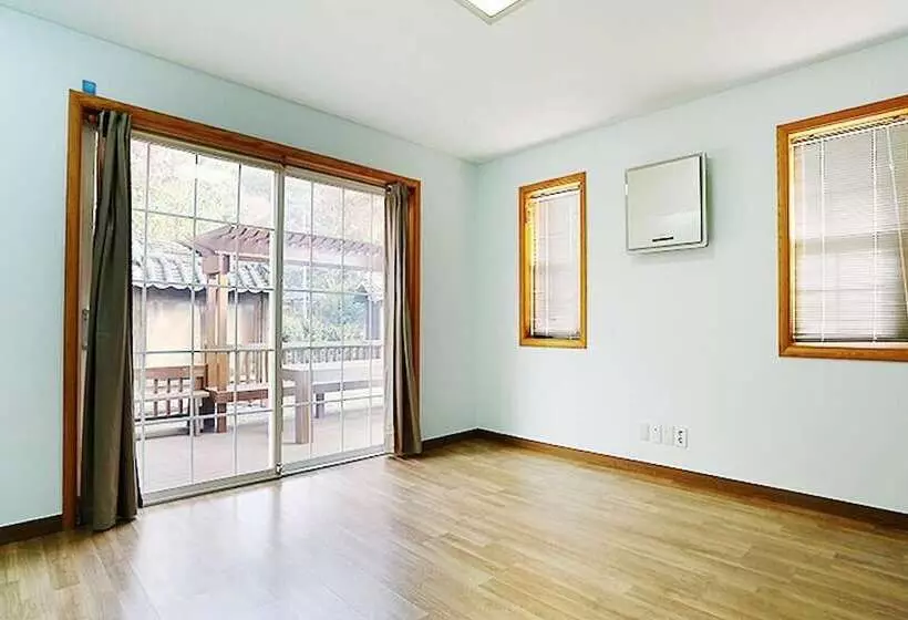 هتل Yangju Jangheung Haeil Nongjang Pension