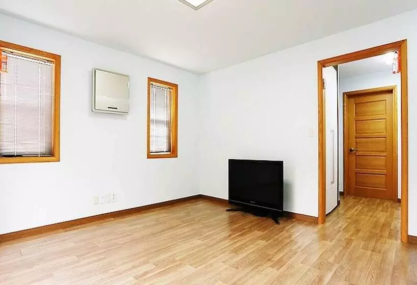 هتل Yangju Jangheung Haeil Nongjang Pension