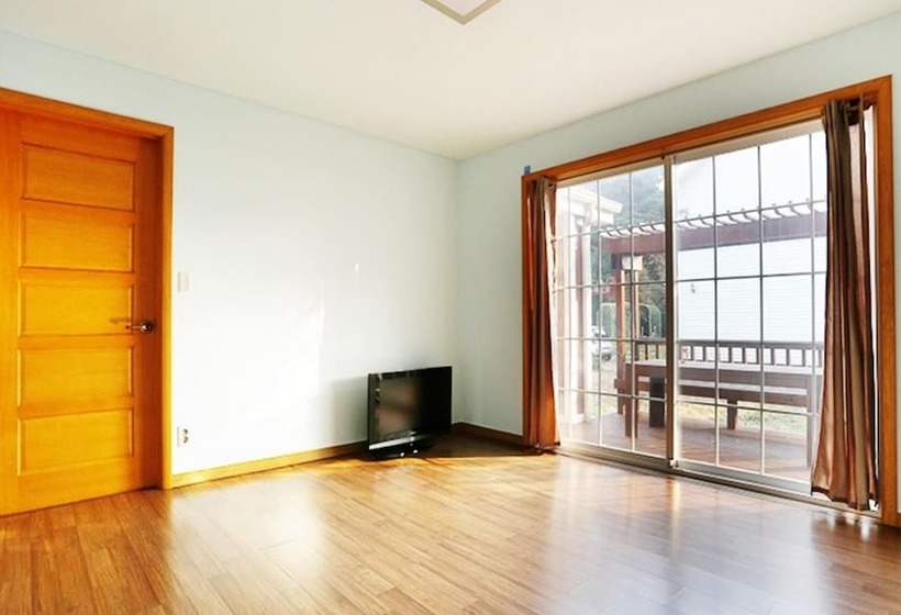 Hotel Yangju Jangheung Haeil Nongjang Pension