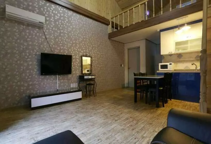 Hotelli Yangpyeong Oettonjip Pension