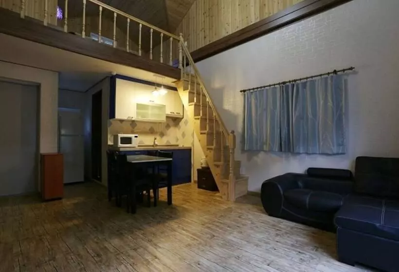 Hotelli Yangpyeong Oettonjip Pension