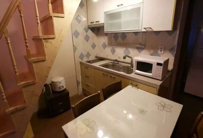 Hotelli Yangpyeong Oettonjip Pension