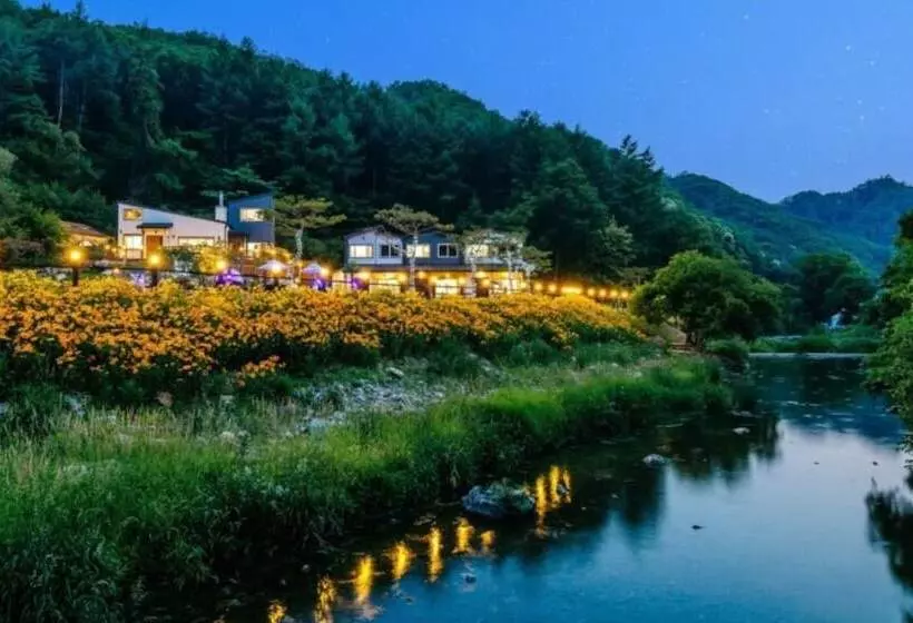 هتل Yangpyeong Rosedale Pension