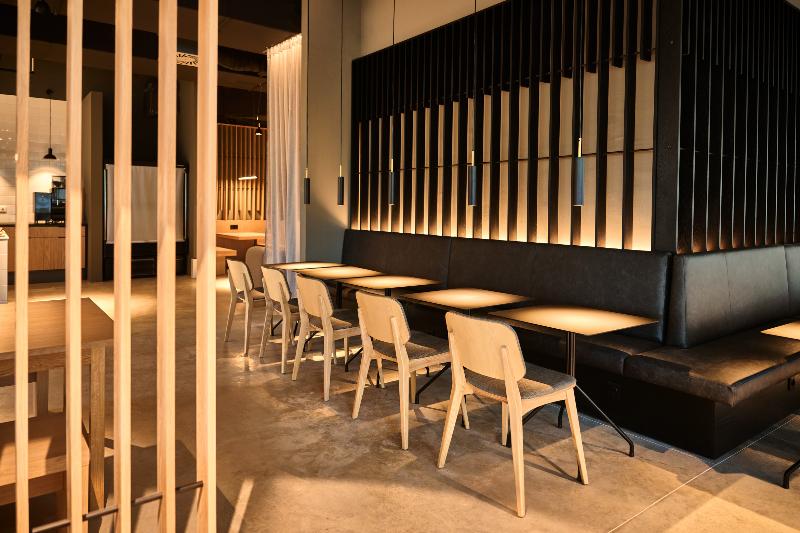 هتل Zleep Madrid Airport