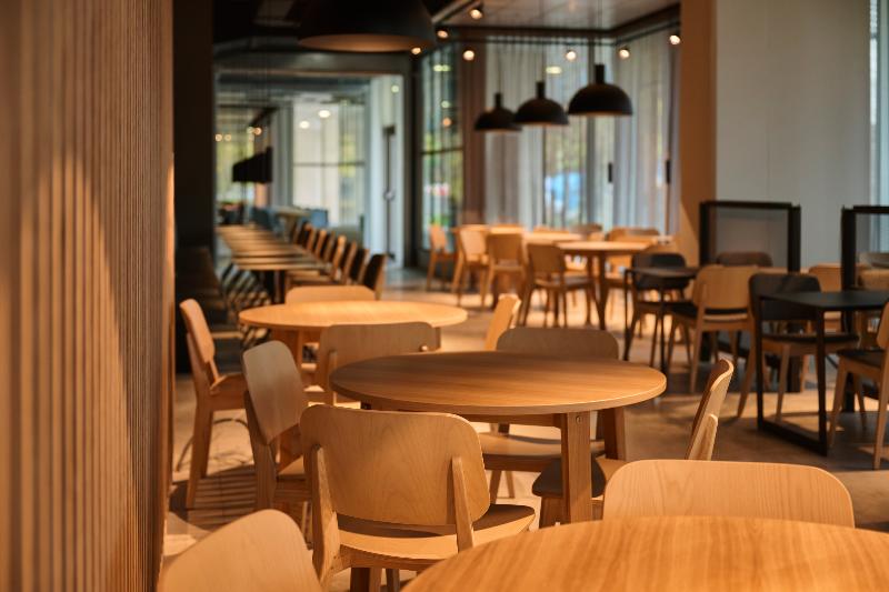 هتل Zleep Madrid Airport