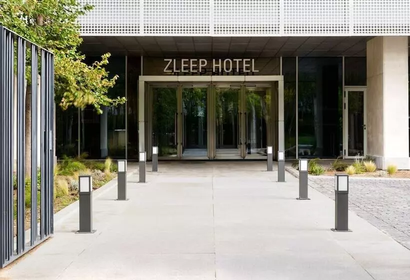 هتل Zleep Madrid Airport