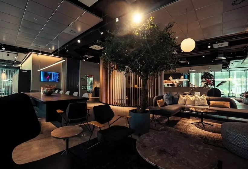 هتل Zleep Madrid Airport