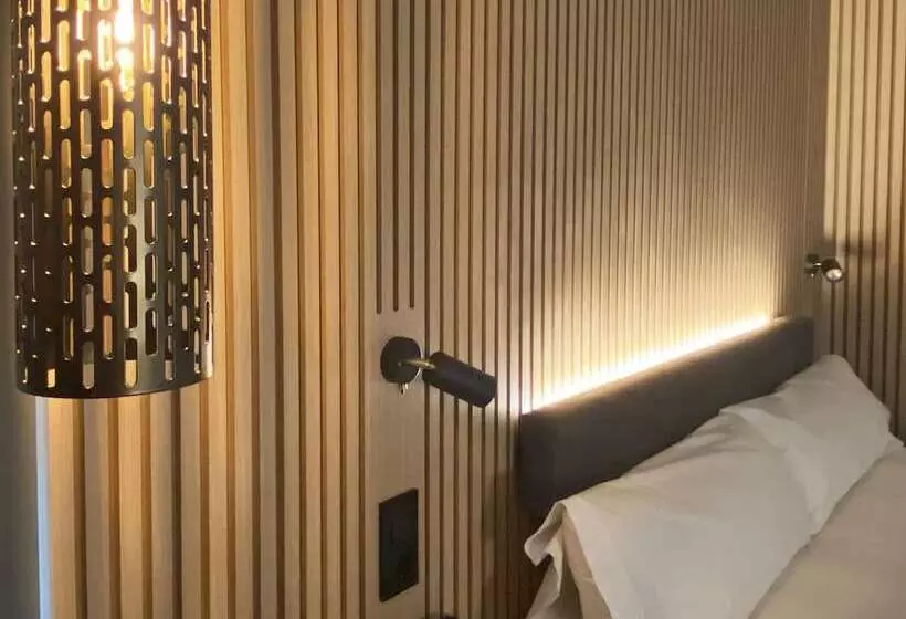 هتل Zleep Madrid Airport