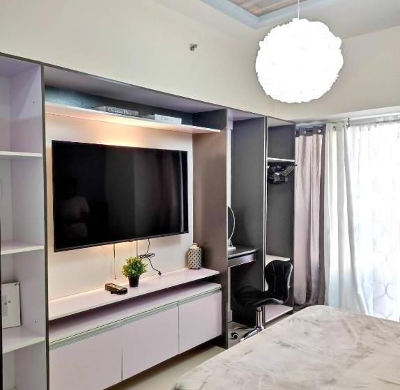 White Nordic Fully Furnished Studio At Inspiria