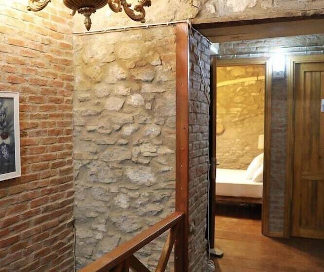 Chez Melo Tas Konak Otel