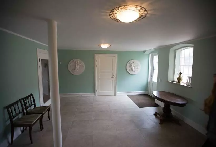 Hotelli Avalonbnb