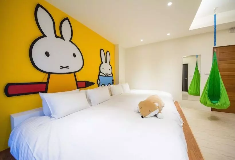 هتل Child House