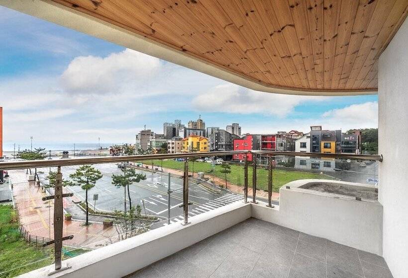 בית מלון כפרי Daecheon 2278 Resort