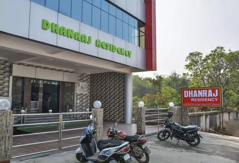 ホテル Dhanraj Residency