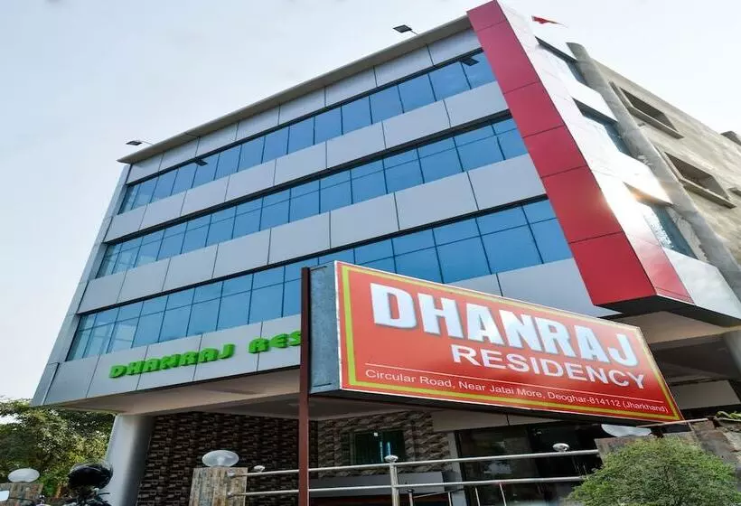 ホテル Dhanraj Residency