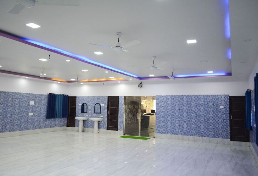 בית מלון כפרי Dhanraj Residency