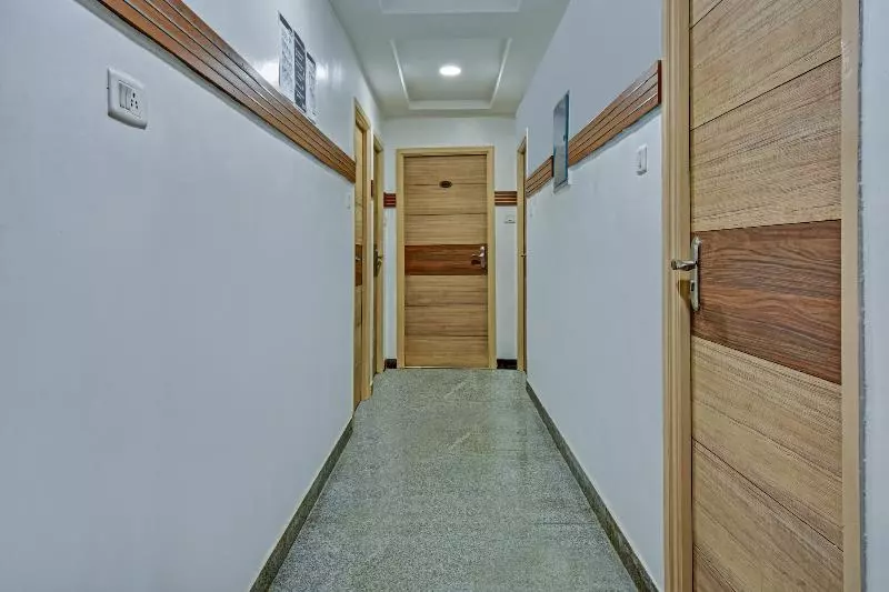 ホテル Four Squares Inn By Oyo Rooms