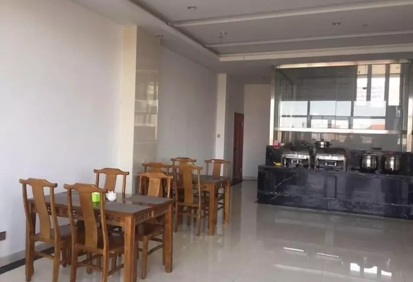 ホテル Greentree Inn Alashanmeng Zuoqi Xinsizhong Business