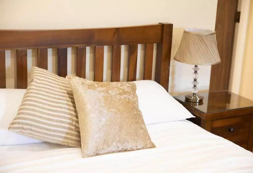 Hotelli Heather House