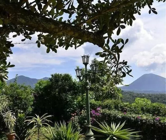 هتل Juayua