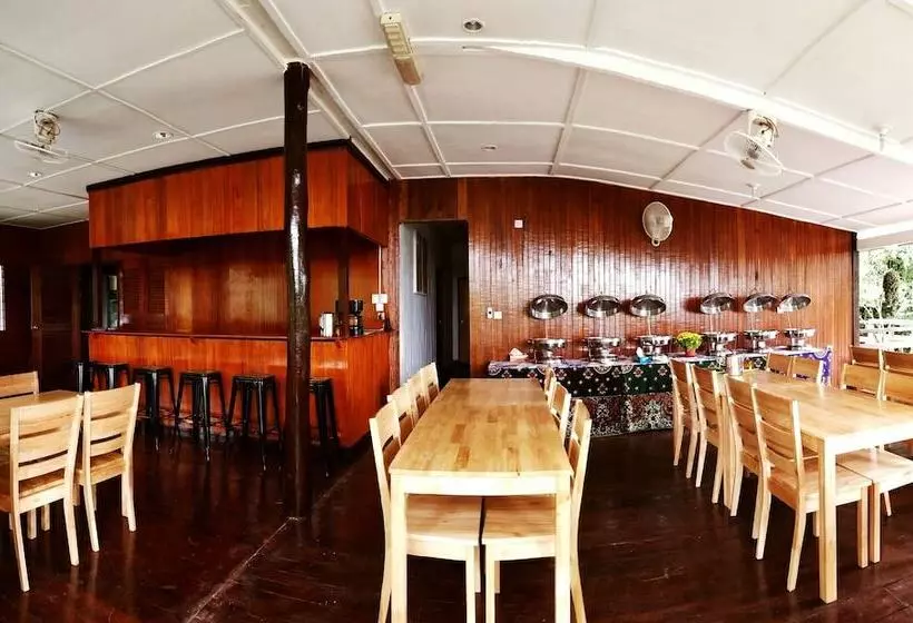 Hotelli Kinabatangan Wildlife Lodge   Hostel