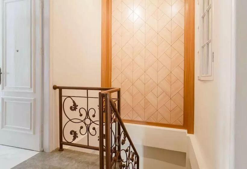 ホテル Reddoorz Plus Syariah @ Jalan Dr Sutomo Padang