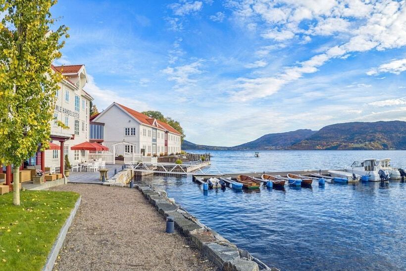 Angvik Gamle Handelssted   By Classic Norway Hotels