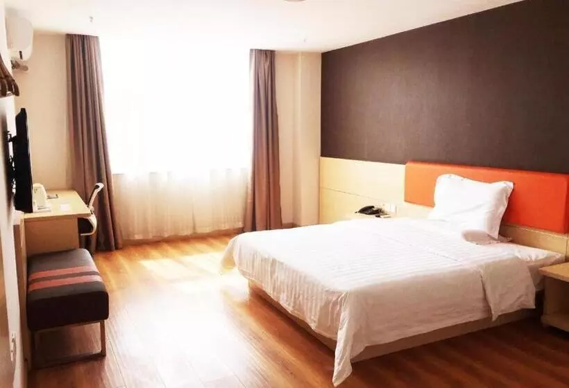 Hotelli 7 Days Inn Hohhot Kaitai Market