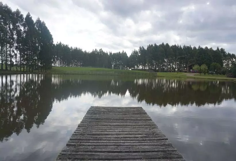 Hotelli Aires De Patagônia Pousada