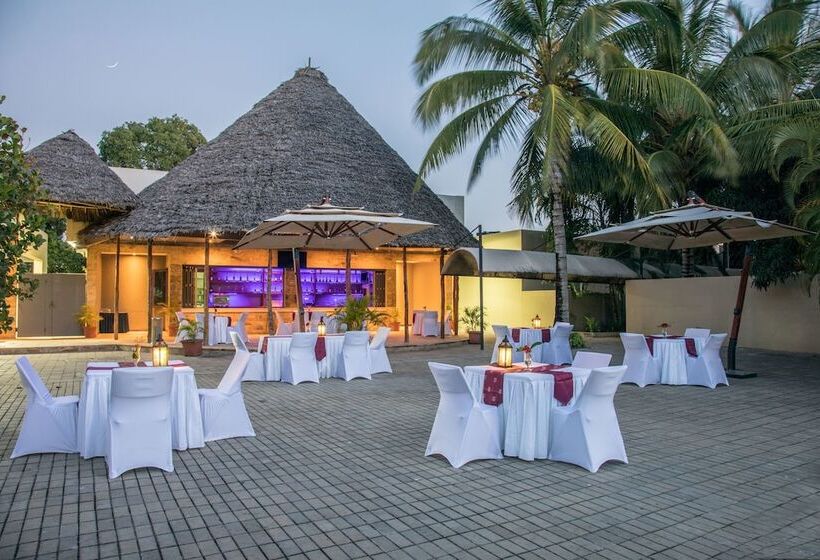 Ngalawa Hotel & Resort