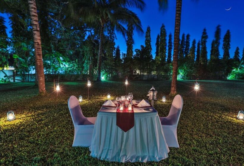 Ngalawa Hotel & Resort