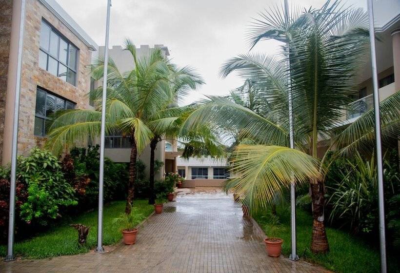 Ngalawa Hotel & Resort