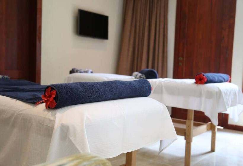 Ngalawa Hotel & Resort