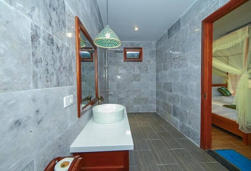 هتل Hoi An Sea Village Homestay