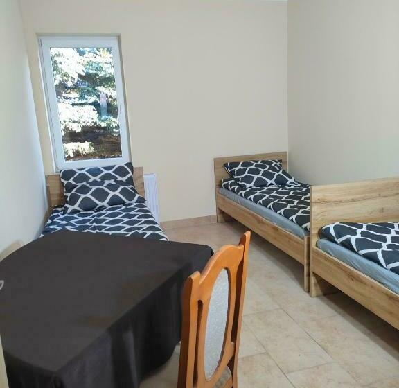 בית מלון כפרי Dworek Zawadzkich