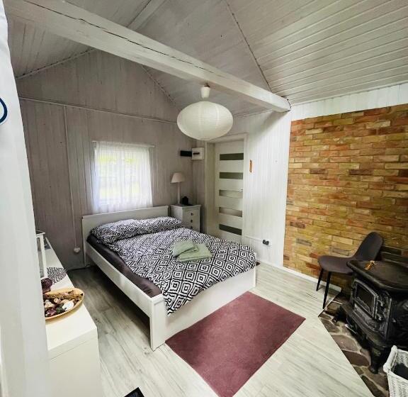 בית מלון כפרי Dwór W Kiełczówce