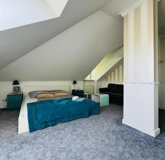 בית מלון כפרי Dwór W Kiełczówce