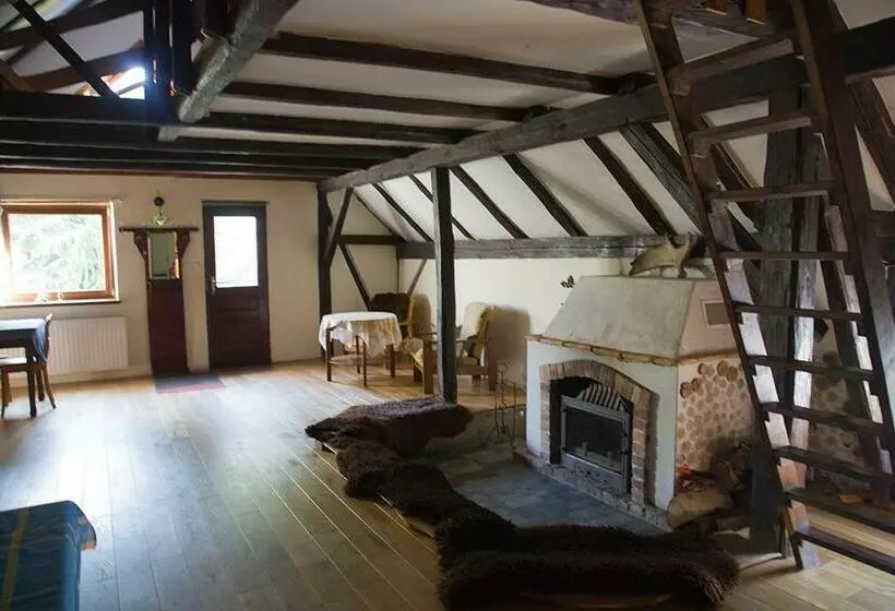 ホテル Ekoturystyka Nowina