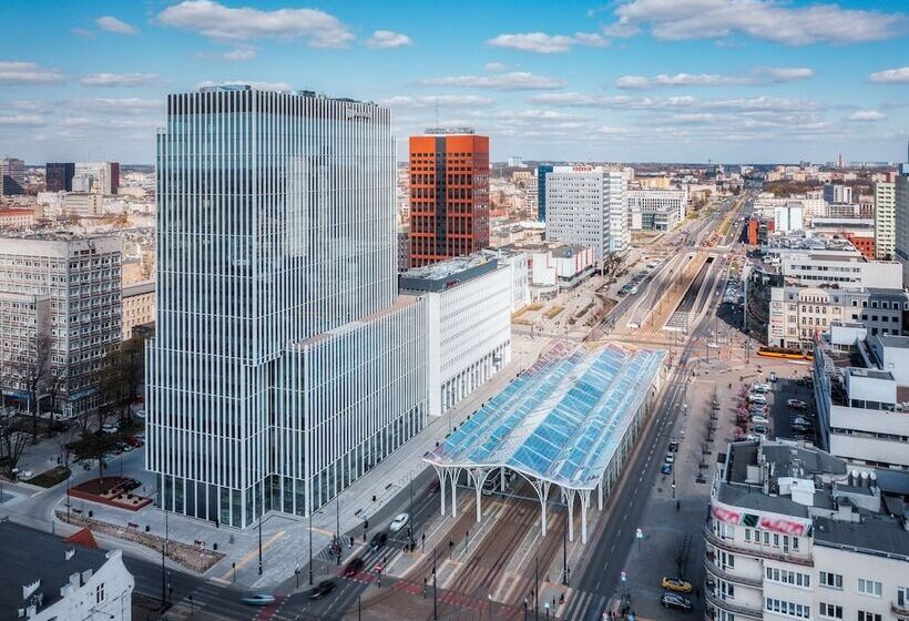 هتل Hampton By Hilton Lodz City Center