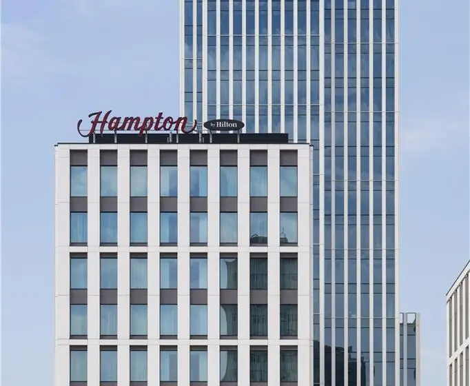 ホテル Hampton By Hilton Lodz City Center