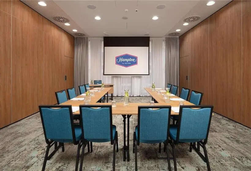 ホテル Hampton By Hilton Lodz City Center