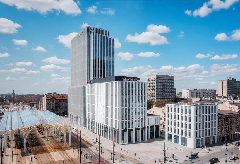 ホテル Hampton By Hilton Lodz City Center