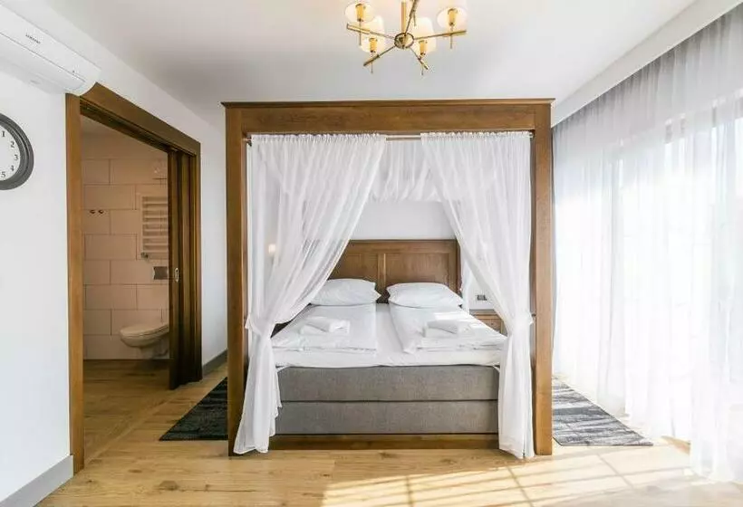 Hotelli Nordowi Dwór