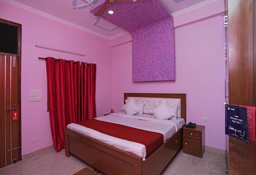 בית מלון כפרי The Royal Suit Apartment By Oyo