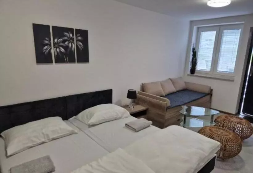 Retkeilymaja Pokoje Kraska 36