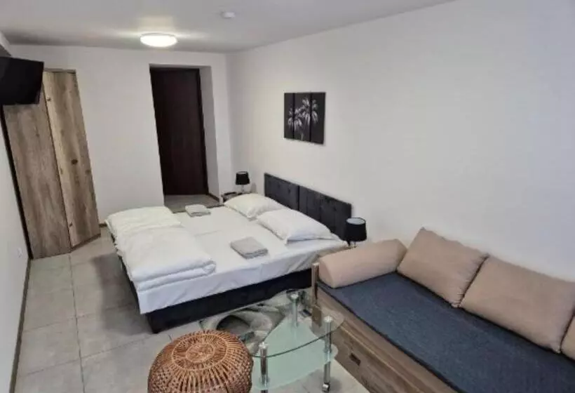 Retkeilymaja Pokoje Kraska 36