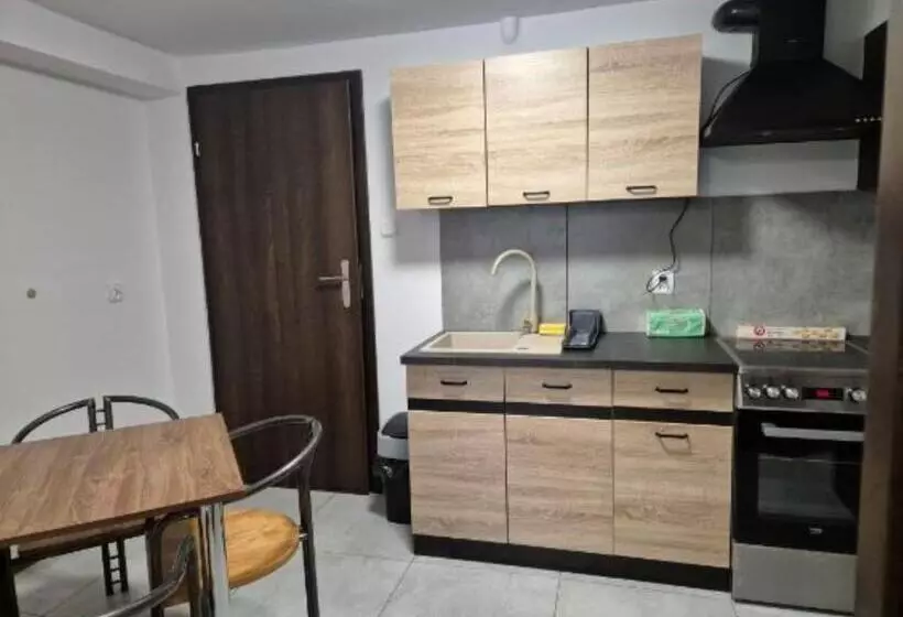 Retkeilymaja Pokoje Kraska 36